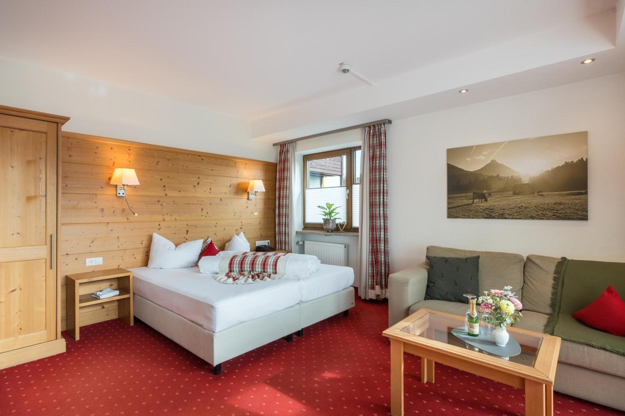 Landhotel Gockelwirt Eisenberg  Eksteriør billede