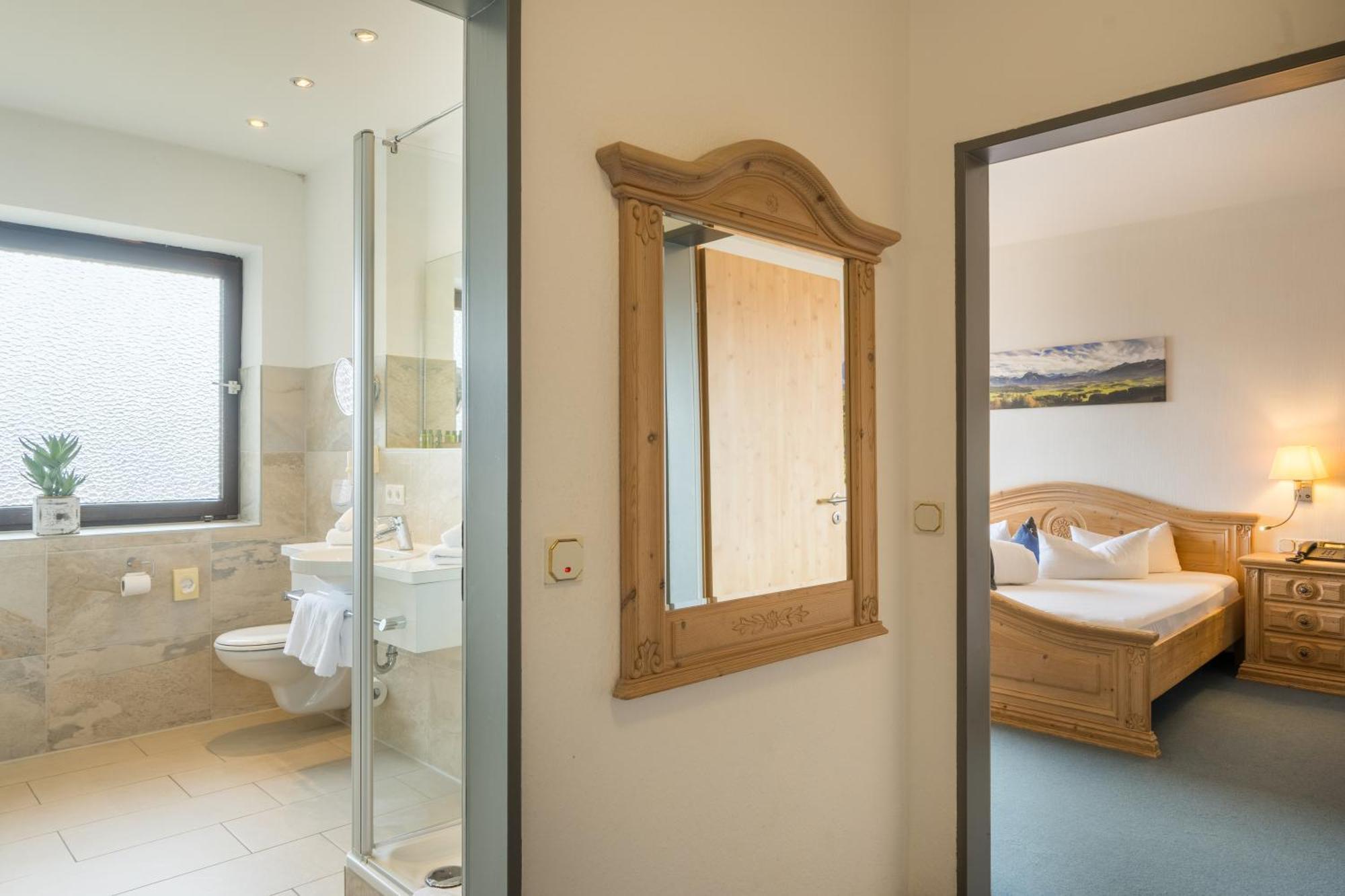 Landhotel Gockelwirt Eisenberg  Eksteriør billede